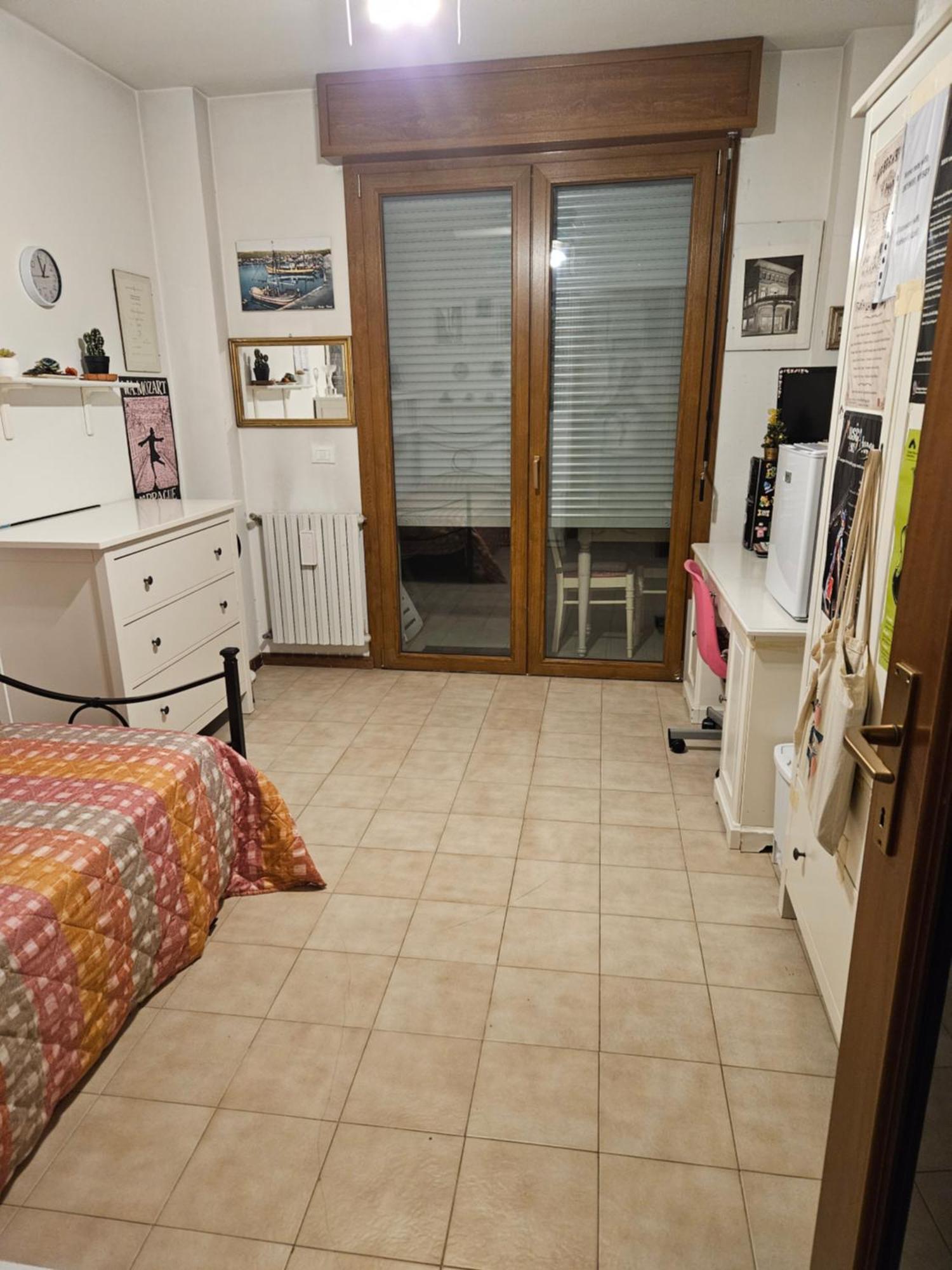 Stanza In Appartamento Privato Zona San Vitale Bolonya Dış mekan fotoğraf